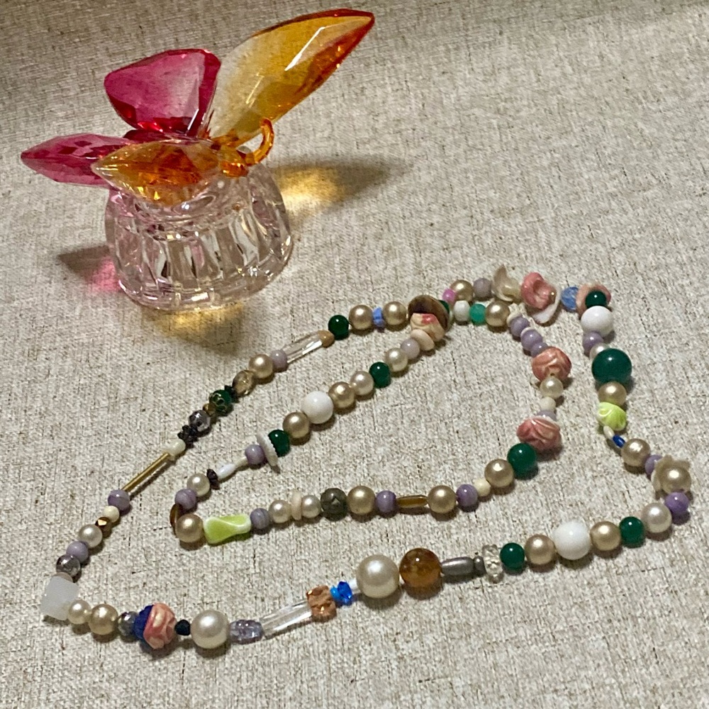 ✨💎Long necklace made with precious stones, pearls  various colors and sizes.✨💎